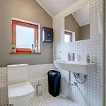 Spacious Loft For 8, Heart Of Old Apartment *
