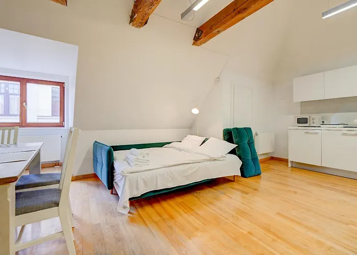 Апартаменты Spacious Loft For 8, Heart Of Old Рига