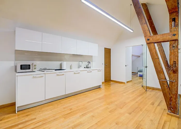 Dzīvoklis Spacious Loft For 8, Heart Of Old Riga